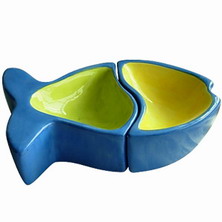 Fish shaped pet bowl